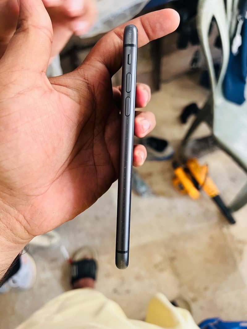 IPHONE 11 3