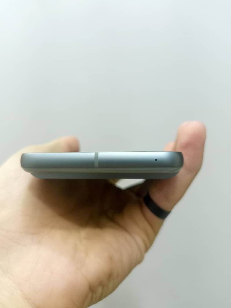 Google pixel 8 2
