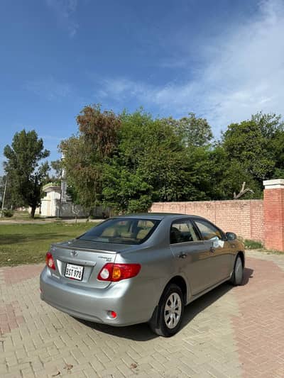 TOYOTA GLI 2010