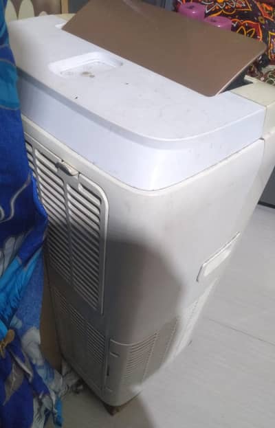portable A/c sale for urgent.