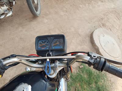 Honda 125 for sale 8/10 condition 0/3/2/7/6/0/6/2/6/1/1