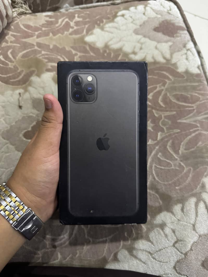 iPhone 11 Pro Max 6