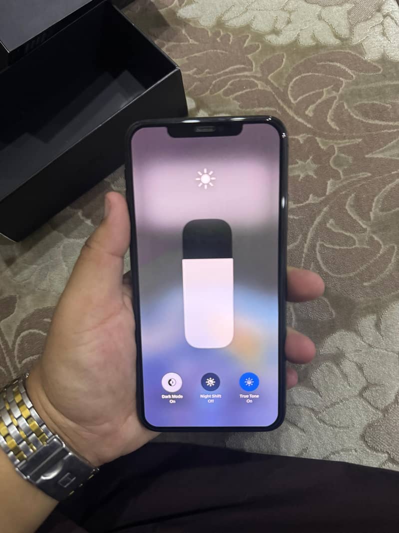 iPhone 11 Pro Max 8
