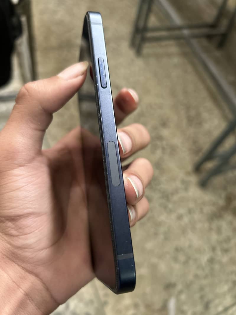 iPhone 12 6