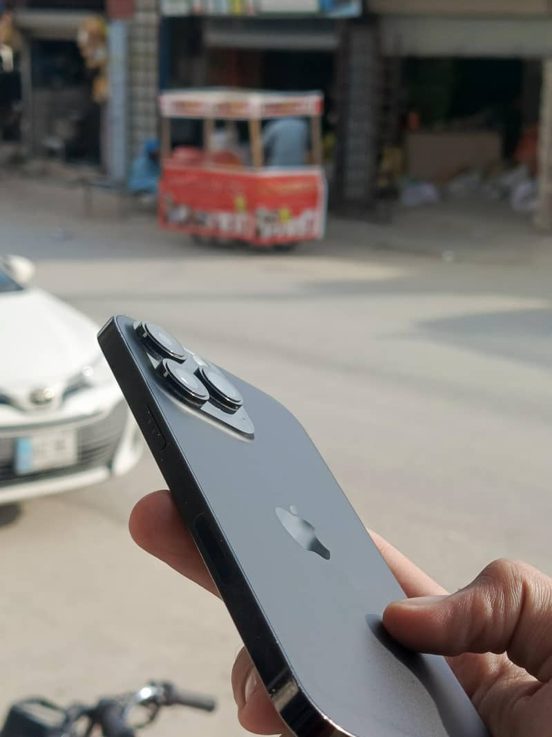 iphone 14 pro max 2