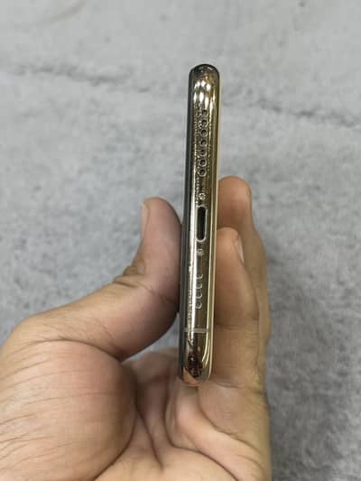 Iphone xs max PTA