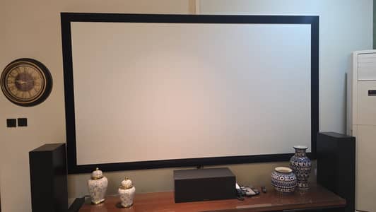 Screen Innovation- Fixed Frame Projector Screen