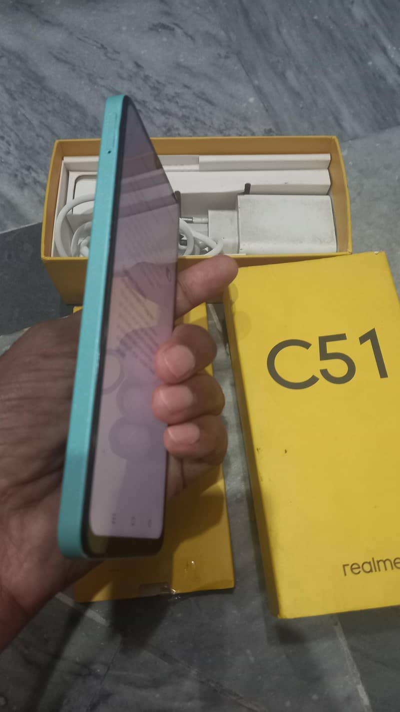 Realme C52 2