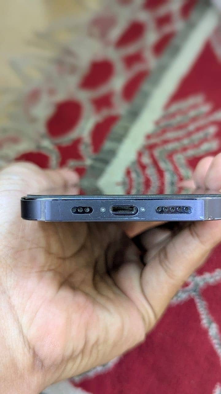 iPhone 14 Pro 4