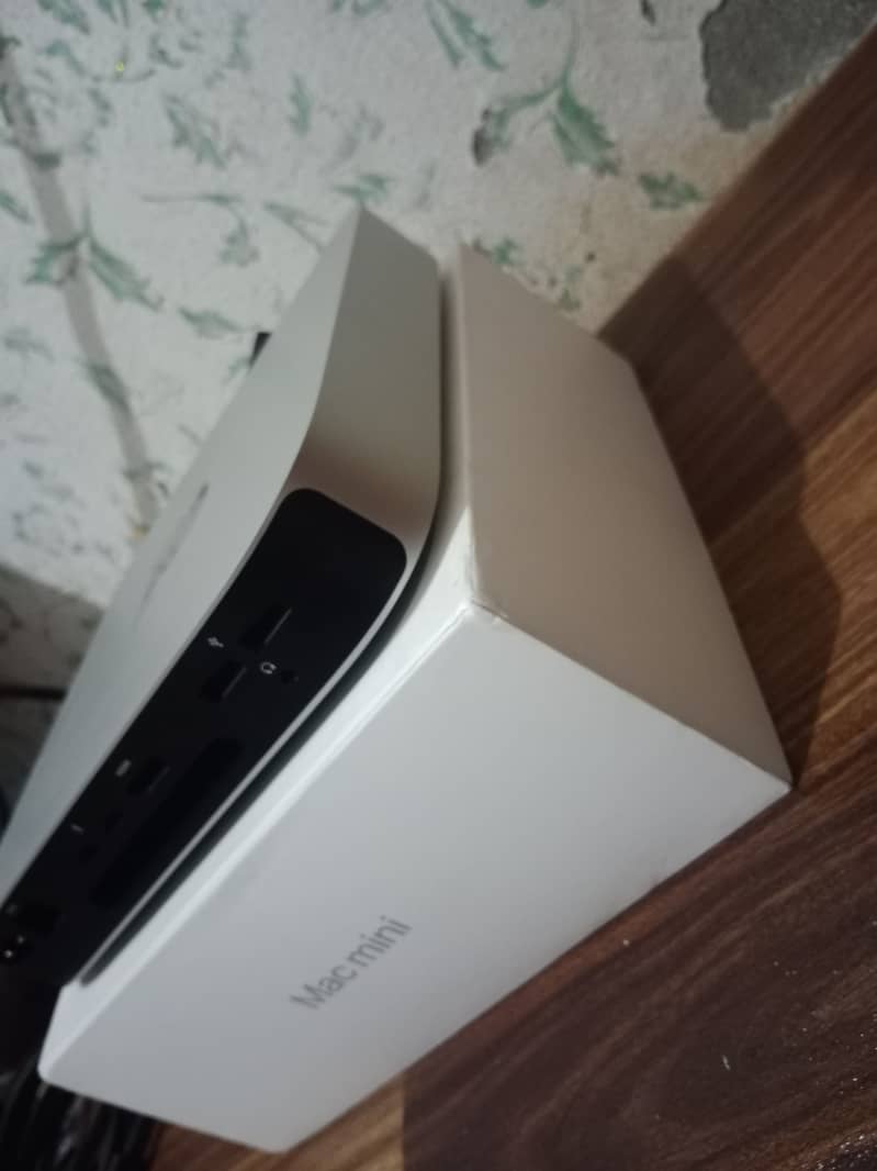 Mac mini M2 24gb 4