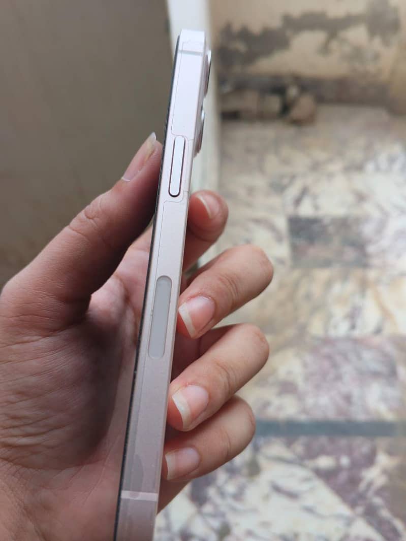 Iphone 13 pink 1
