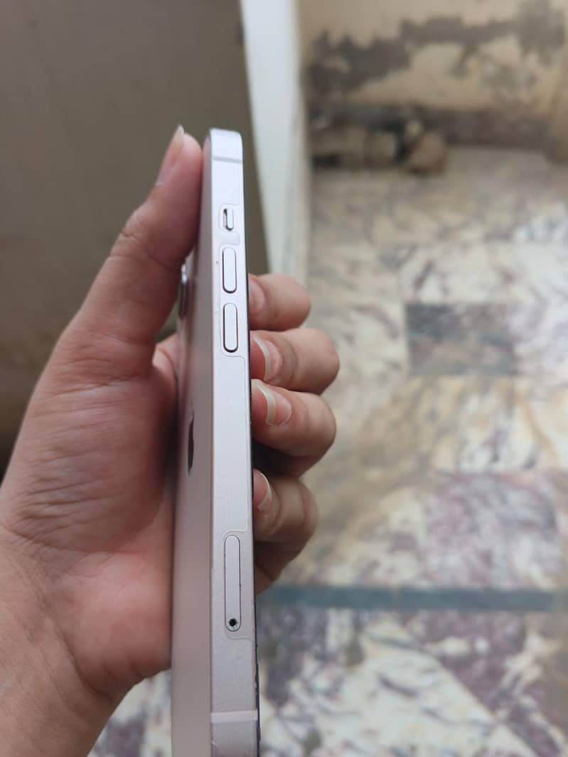 Iphone 13 pink 2