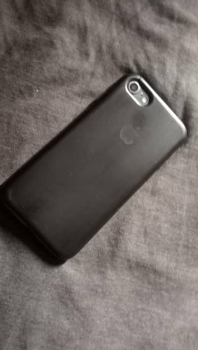 I phone 7 non pta. 128 gb storage. read description for more details