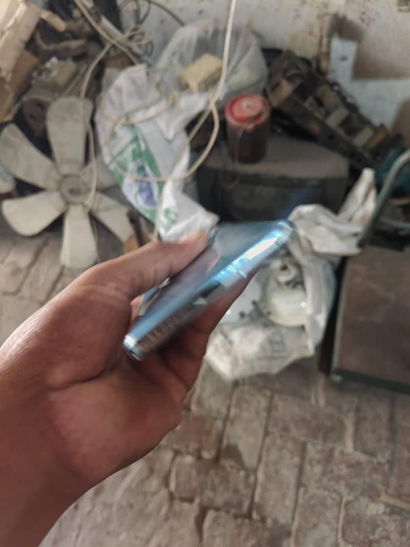 Redmi note 14 pro 4