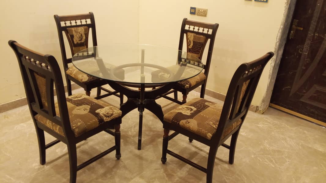 Dining Table with 4chairs 3