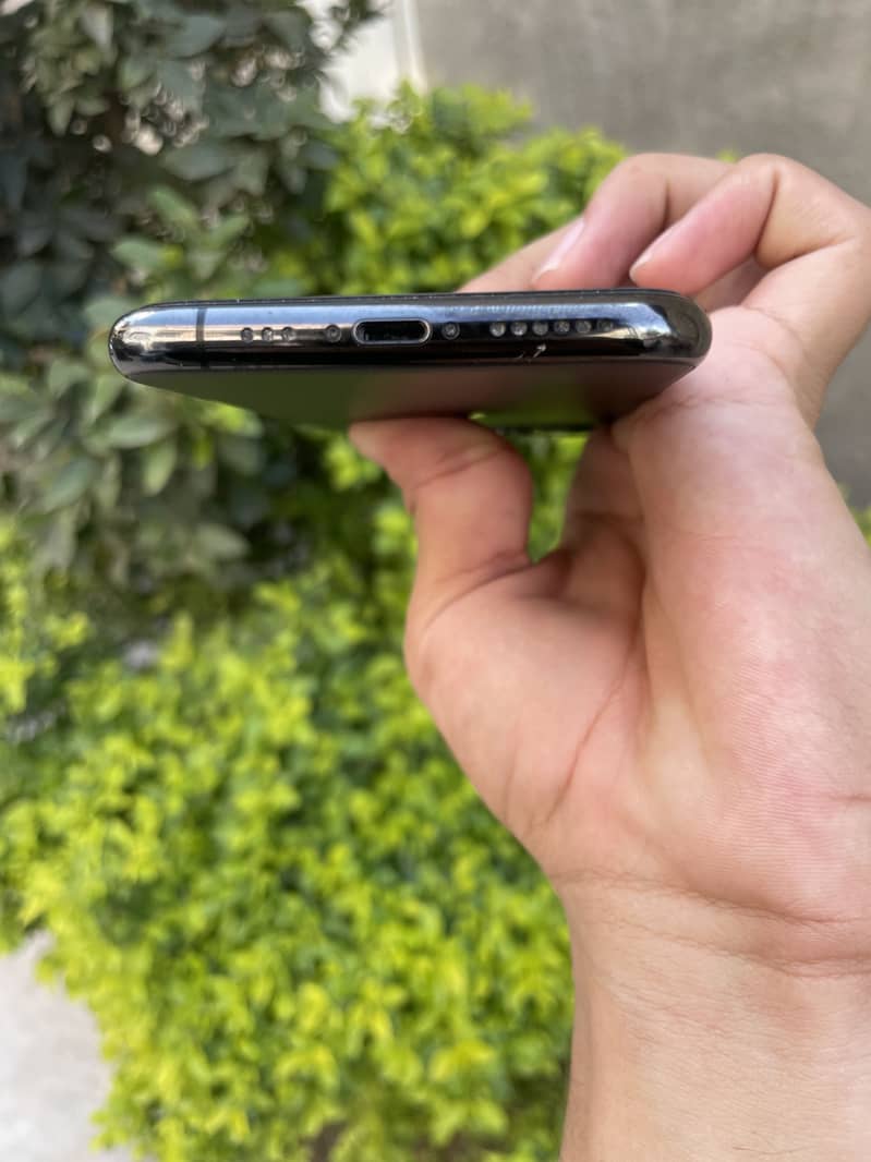 iPhone 11 Pro 5