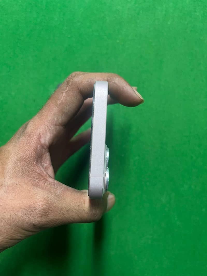 IPhone 13 0