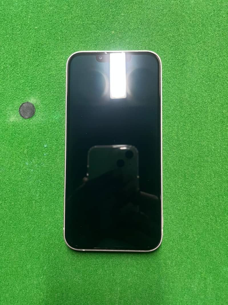 IPhone 13 2