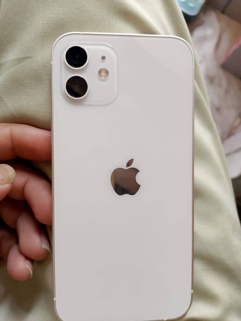 iPhone 12 0