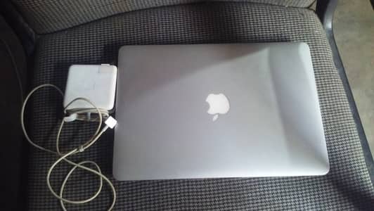 Apple Macbook Air Modle A1466 Core I5 4th genaration