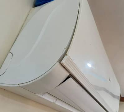 heair AC DC inverter 1 5 tan urgent for sale