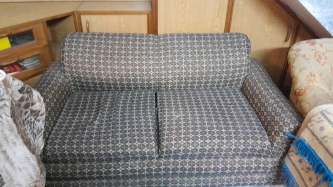 5 seater 0