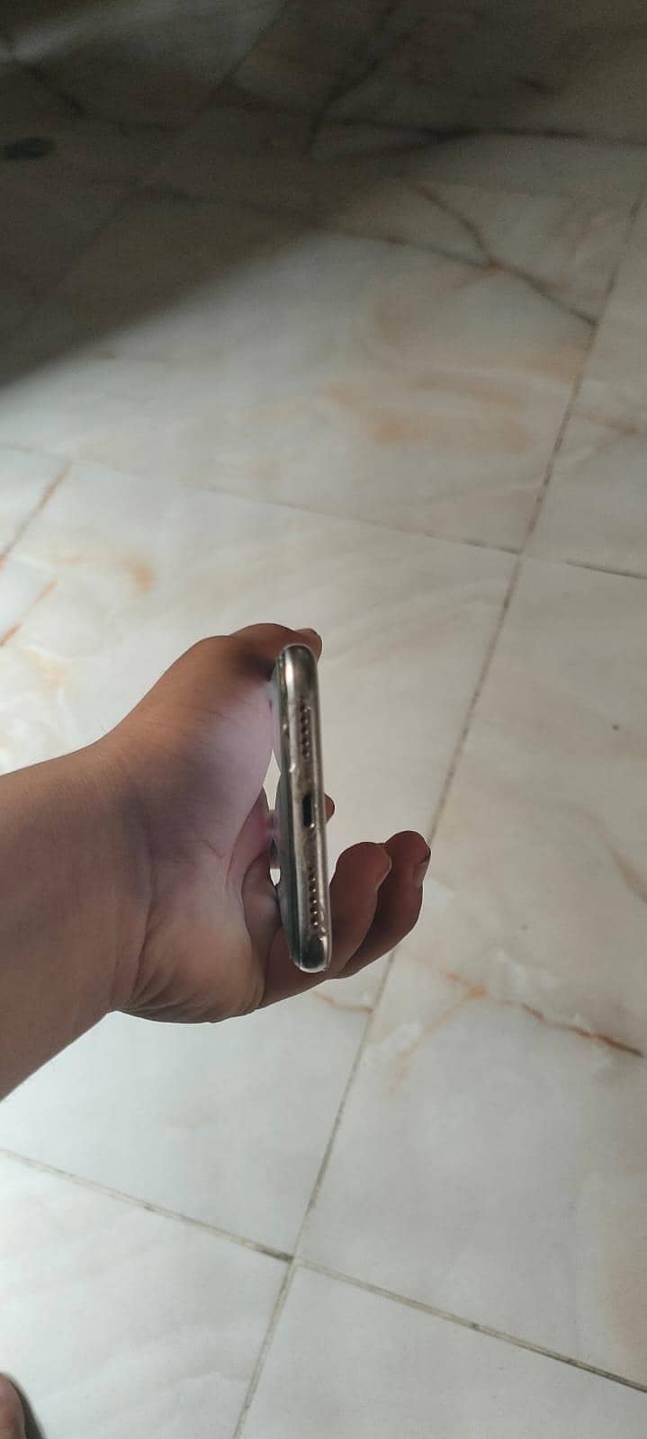 iPhone X 4