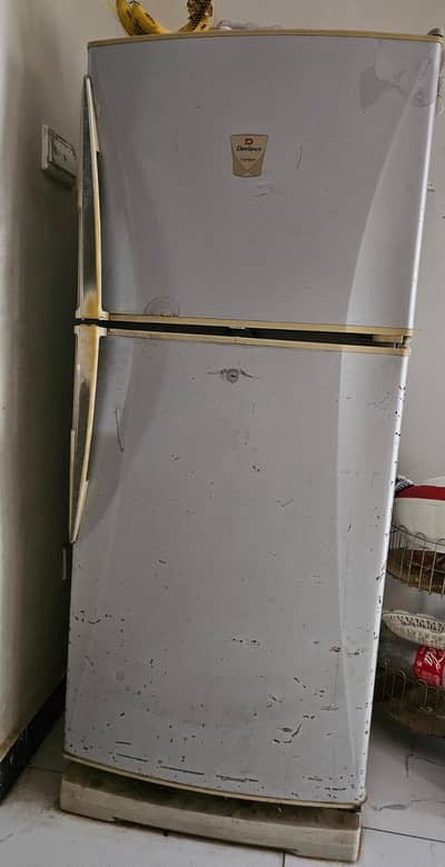 Used dawlance fridge for sale 8/10 condition.