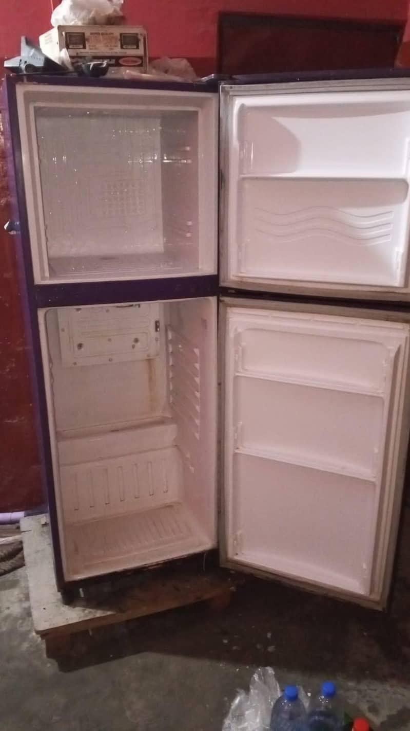 Waves Fridge 1