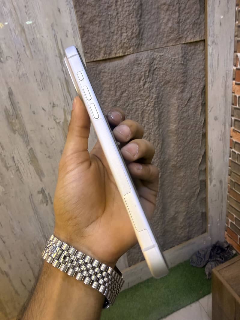 IPhone 17 pro max jv 4