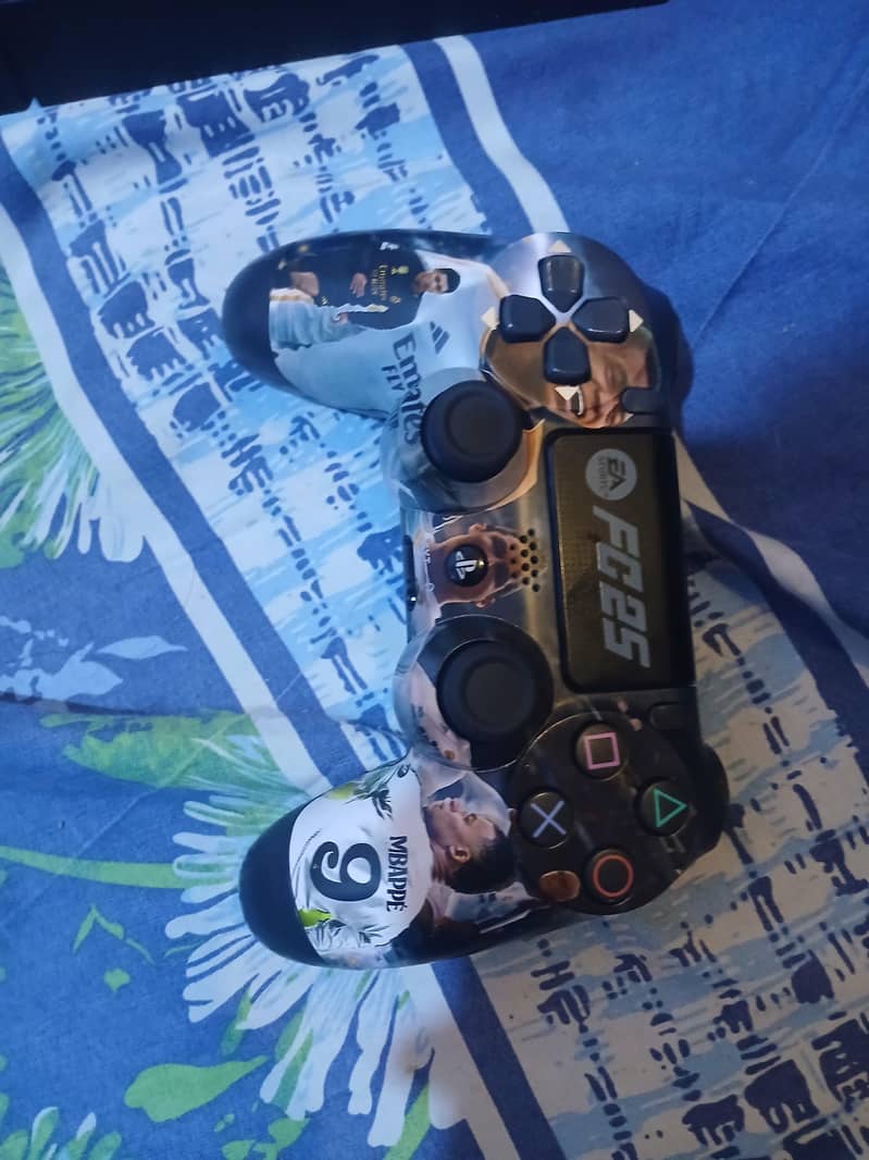 PlayStation4 1
