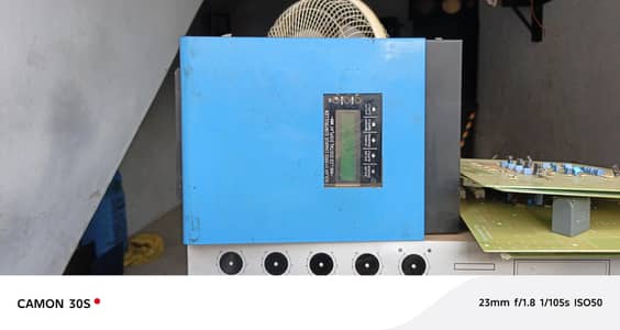 MPPT controller 70 amp new condition 10/9