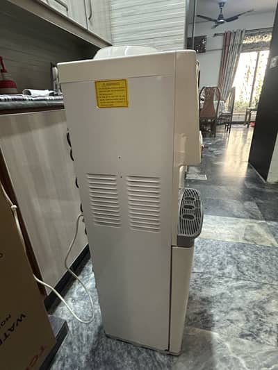 Electric hot, cold & mild water dispenser
