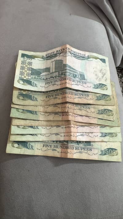 500 Ruppee notes