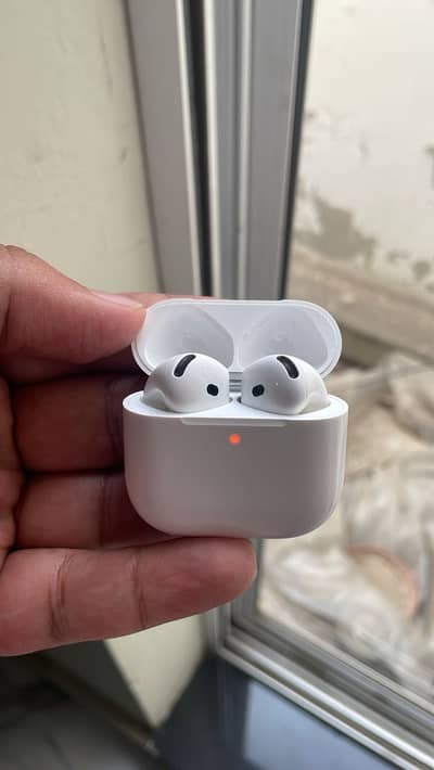 Apple AirPods 4