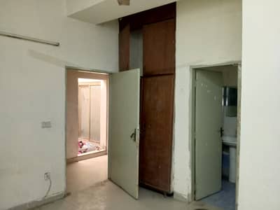 SHADIWAL CHOWK. ROOM FOR RENT
