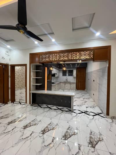 16 MARLA HOUSE FOR SALE ON REASONABLE PRICE