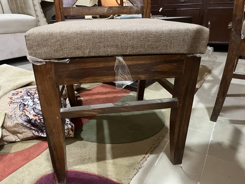 6 seater dining table 3