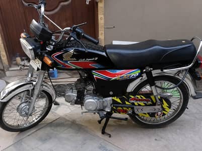 Honda CD-70 black color 2017B.