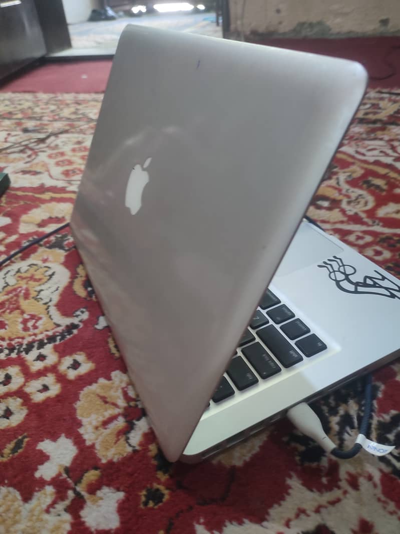 MacBook pro mid 2012 2