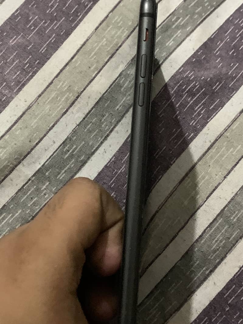 iphone 8 plus 4