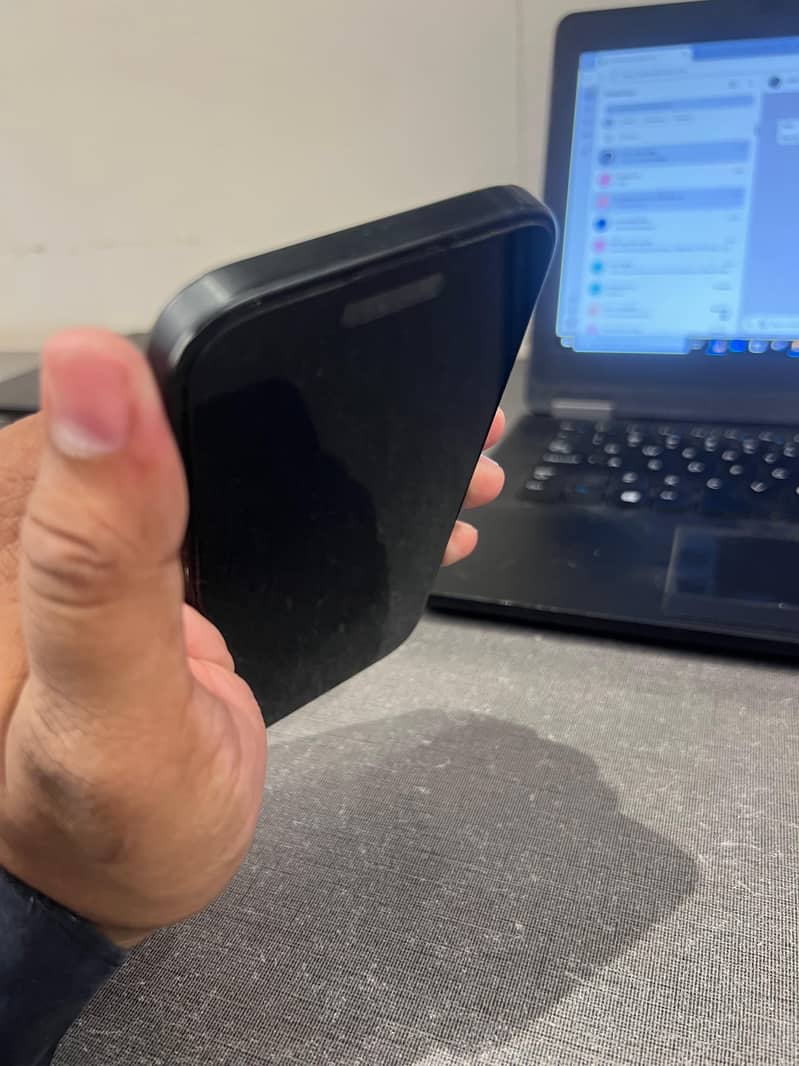 iPhone 15 3