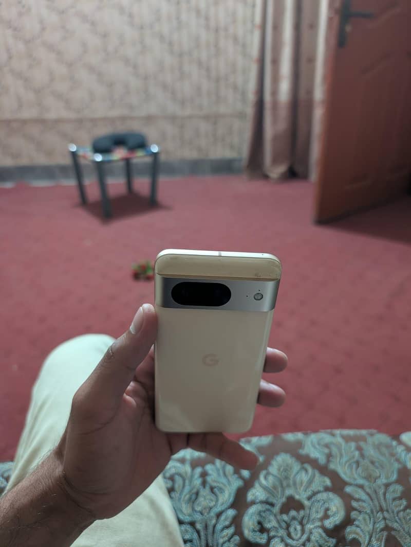 Google Pixel 8 2