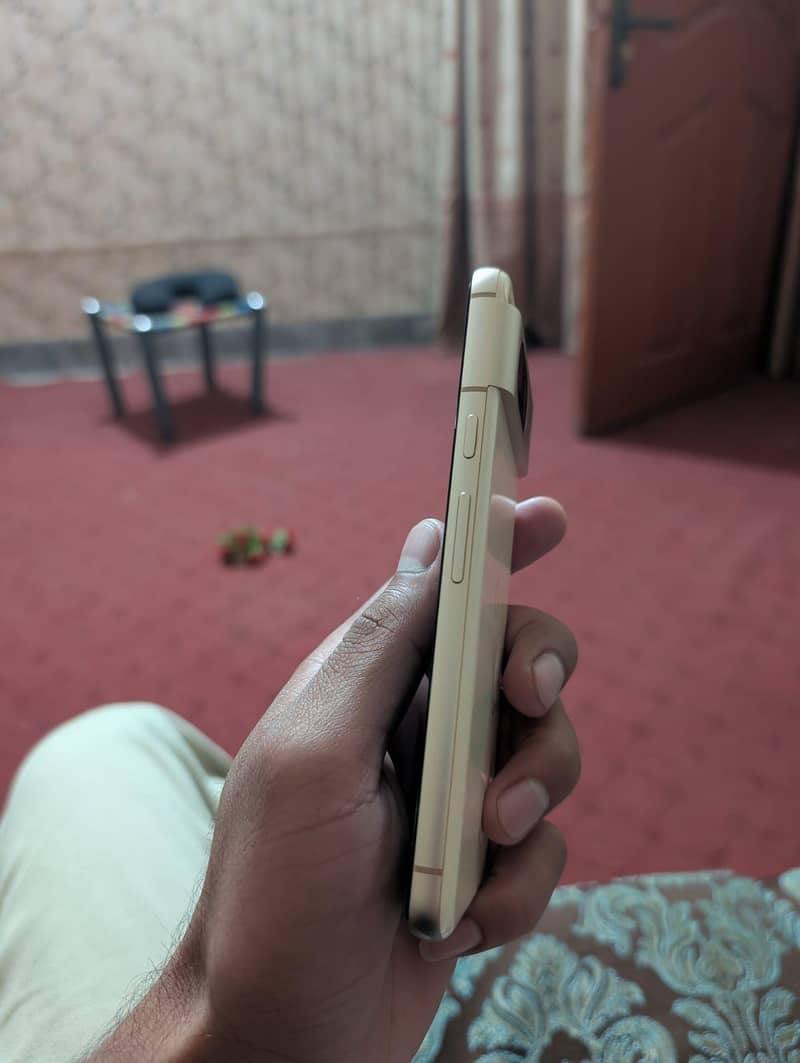 Google Pixel 8 7