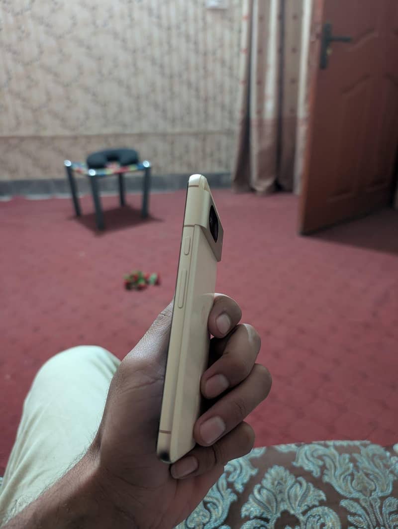 Google Pixel 8 9