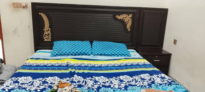 WOODEN BED SET