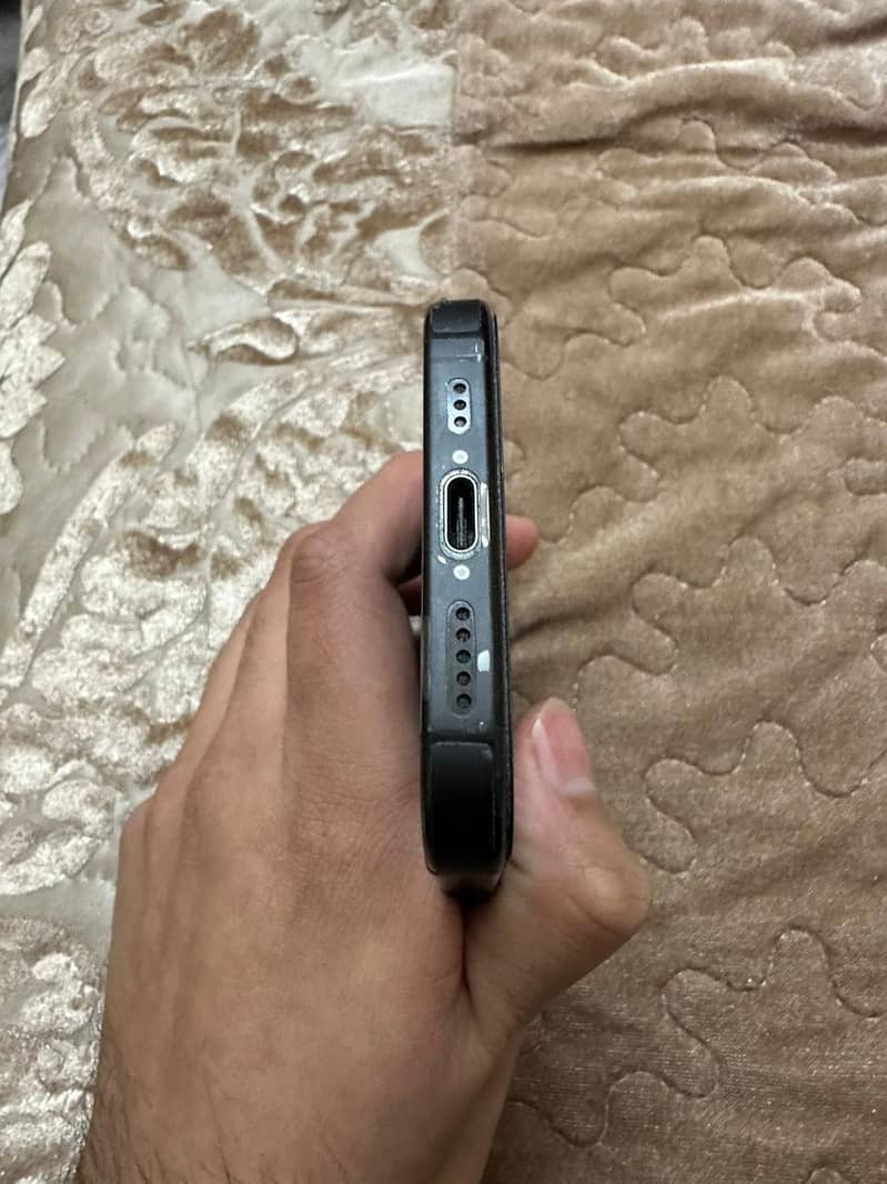 Iphone 16 Pro 5