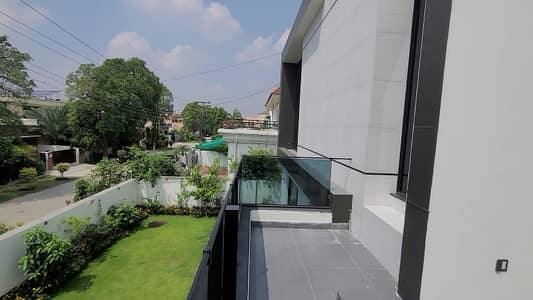 Dha phase-4 Brand new kanal bungalow furnished bungalow