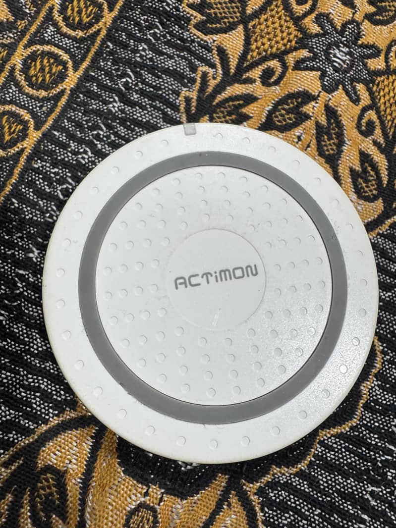 ACTIMONI Wireless Charger 1