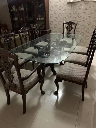 Dining table for sale